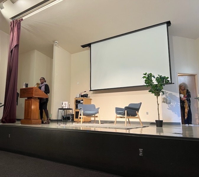 LaChanda Davis introduces Angela Davis before her talk